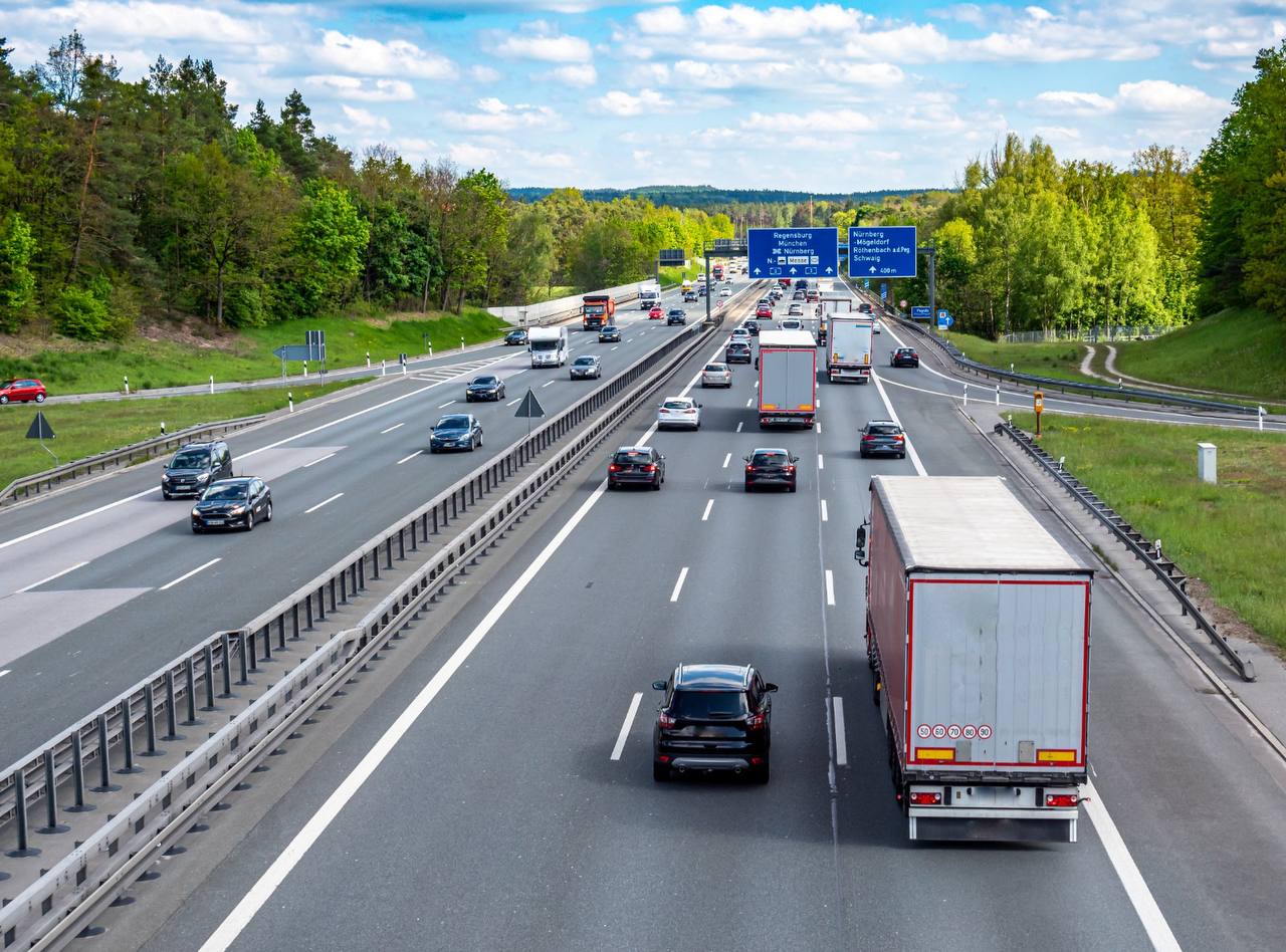 Bus Overspeed The overspeed in the trucks and buses in Germany