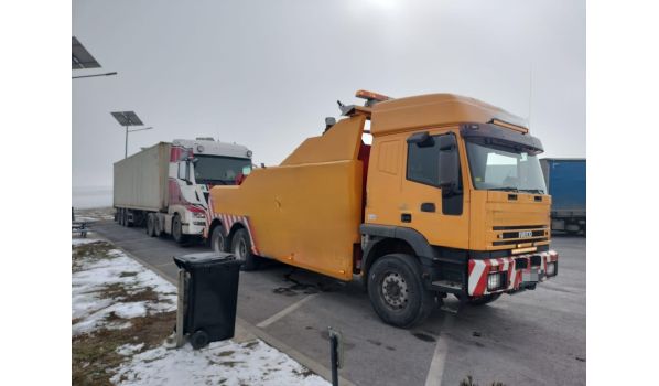 LKW-Abschlepp in Wallsee-Sindelburg(3313 in der Nähe der Autobahn A1. Schnelle Hilfe bei Pannen auf einer wichtigen Strecke.