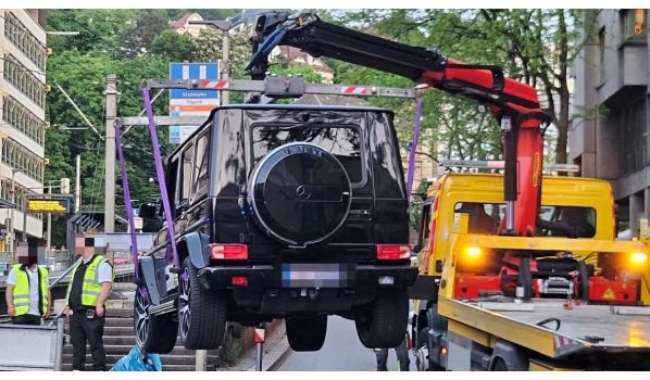 In Altenstadt 6804- Abschleppdienst für einen PKW. Effizienter Service für Autofahrer in der Nähe der Straßen S18, B190, B191 und B192.