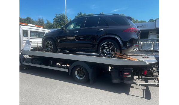 In Traismauer 3133- Abschleppdienst für einen PKW. Effizienter Service für Autofahrer in der Nähe der Straßen S33 und B1.