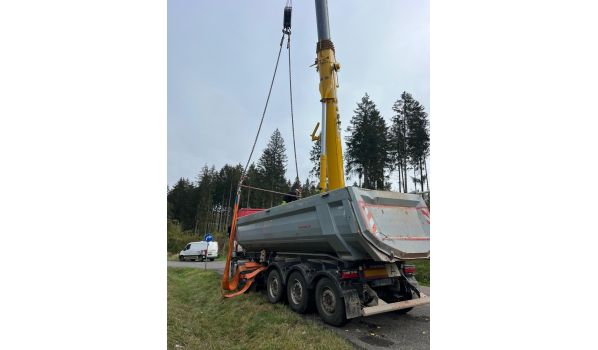 Pomoc drogowa dla ciężarówek w Zwijndrecht, 3311 w pobliżu autostrady A16. Szybka pomoc w przypadku awarii na ważnej trasie.