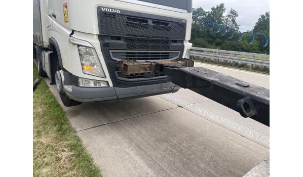 Pomoc drogowa dla ciężarówek w Heemstede, 2012 w pobliżu autostrady A9. Szybka pomoc w przypadku awarii na ważnej trasie.