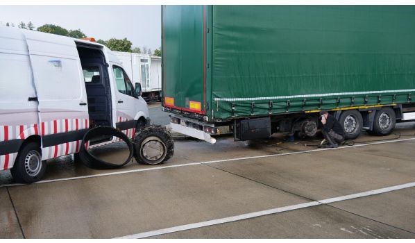 66-470 Kostrzyn nad Odrą, mobilna wulkanizacja dla naczepy o rozmiarze 385/55 R22.5