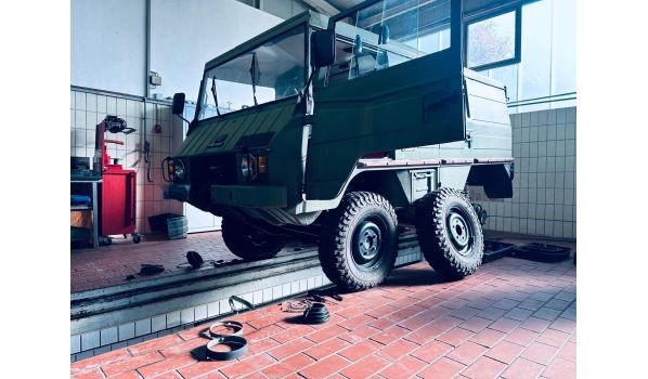 63-200 Odolanów, wymiana opony w ciągniku siodłowym na parkingu 