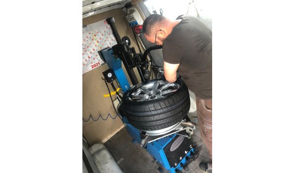 50189 Elsdorf, serwis opon osobowych po awarii – szybka pomoc na obszarze miejskim