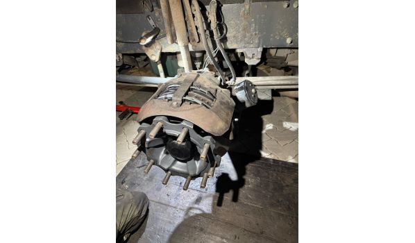 23795 Bad Segeberg, Wymiana opony w Iveco z naprawą awarii