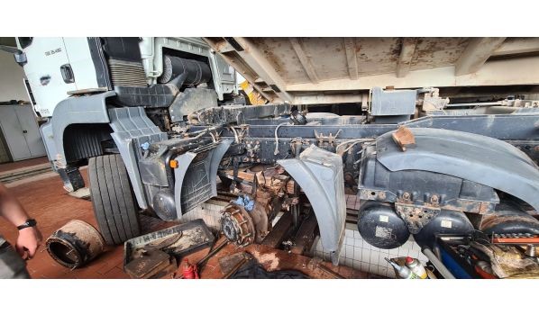 52379 Langerwehe, wymiana koła w ciężarówce Iveco wraz z wymianą felgi