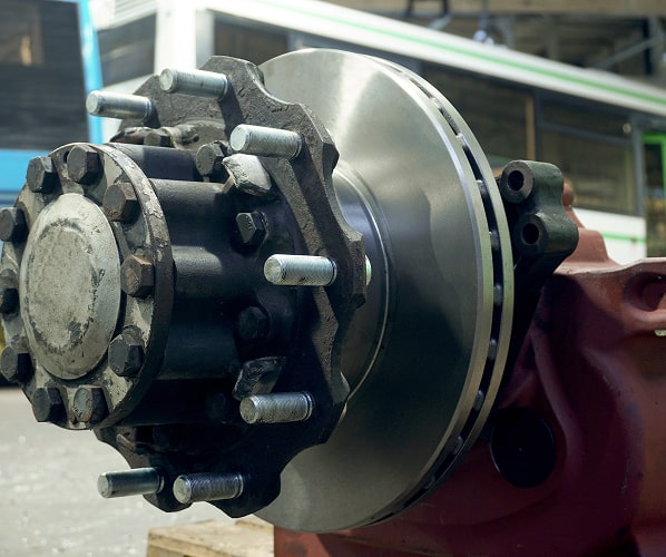 Naprawa i wymiana piasty naczepy (przyczepy) w Niemczech