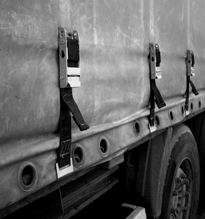 Naprawa plandeki naczepy w Niemczech