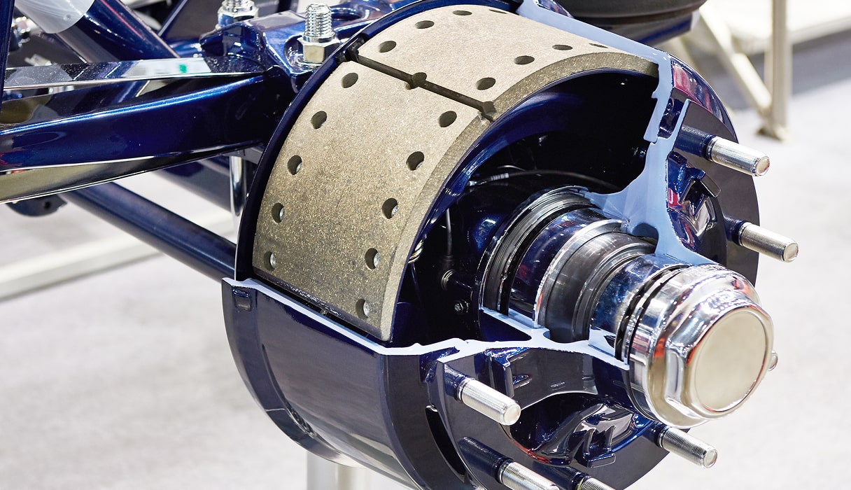 Naprawa klocków i tarcz hamulcowych ciężarówki w Niemczech